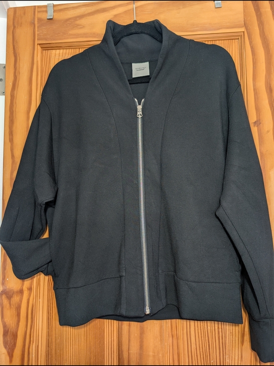 Varley Jackets & Blazers - Varley Black Zip-Front Bomber Jacket